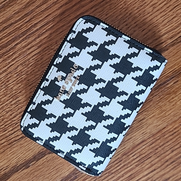 kate spade Bags Kate Spade Darcy Small Wallet Zip Around Credit